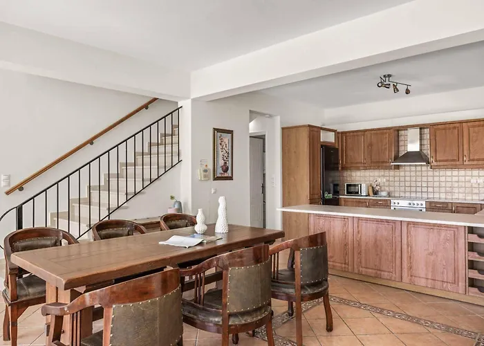 Thymari Vila Katelios